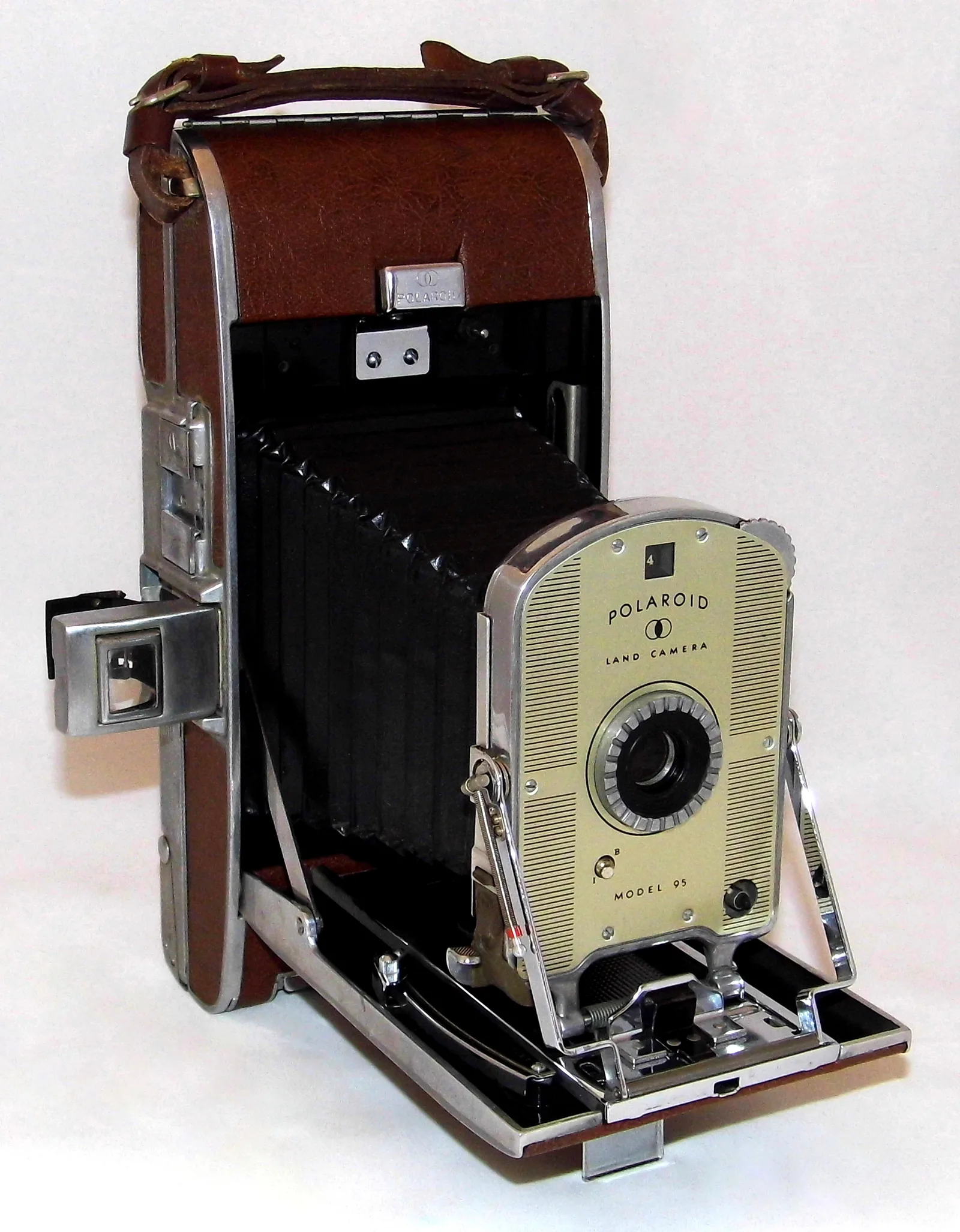 Polaroid Anlık Fotoğraf Makinesi (1948) — Saniyeler İçinde Basılan Anı