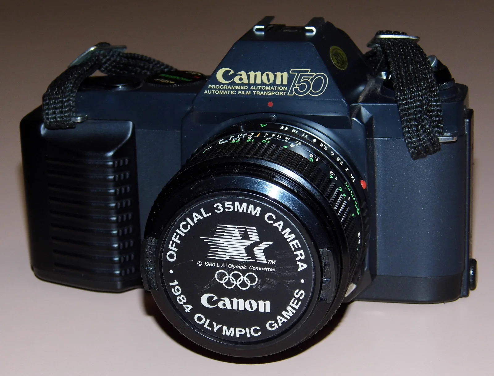 35mm Film Fotoğraf Makinesi ve Film Bastırma — Beklentiyle Çekilen Kareler