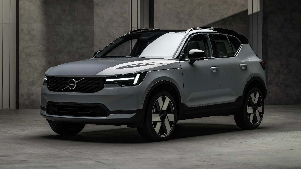 Volvo, ABD'de EX40 Modelini İptal Etti ve XC40'ı Yeniledi